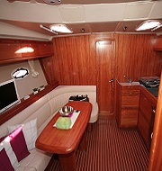 Noleggio imbarcazione in Toscana :: Bavaria 37 Sport HT